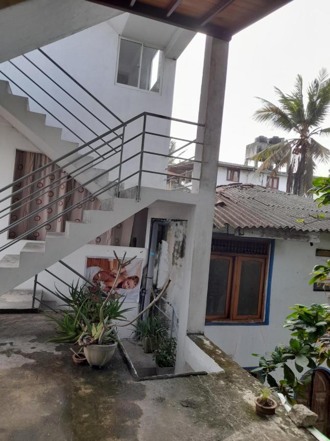 Hotel Remember Hikkaduwa Extérieur photo